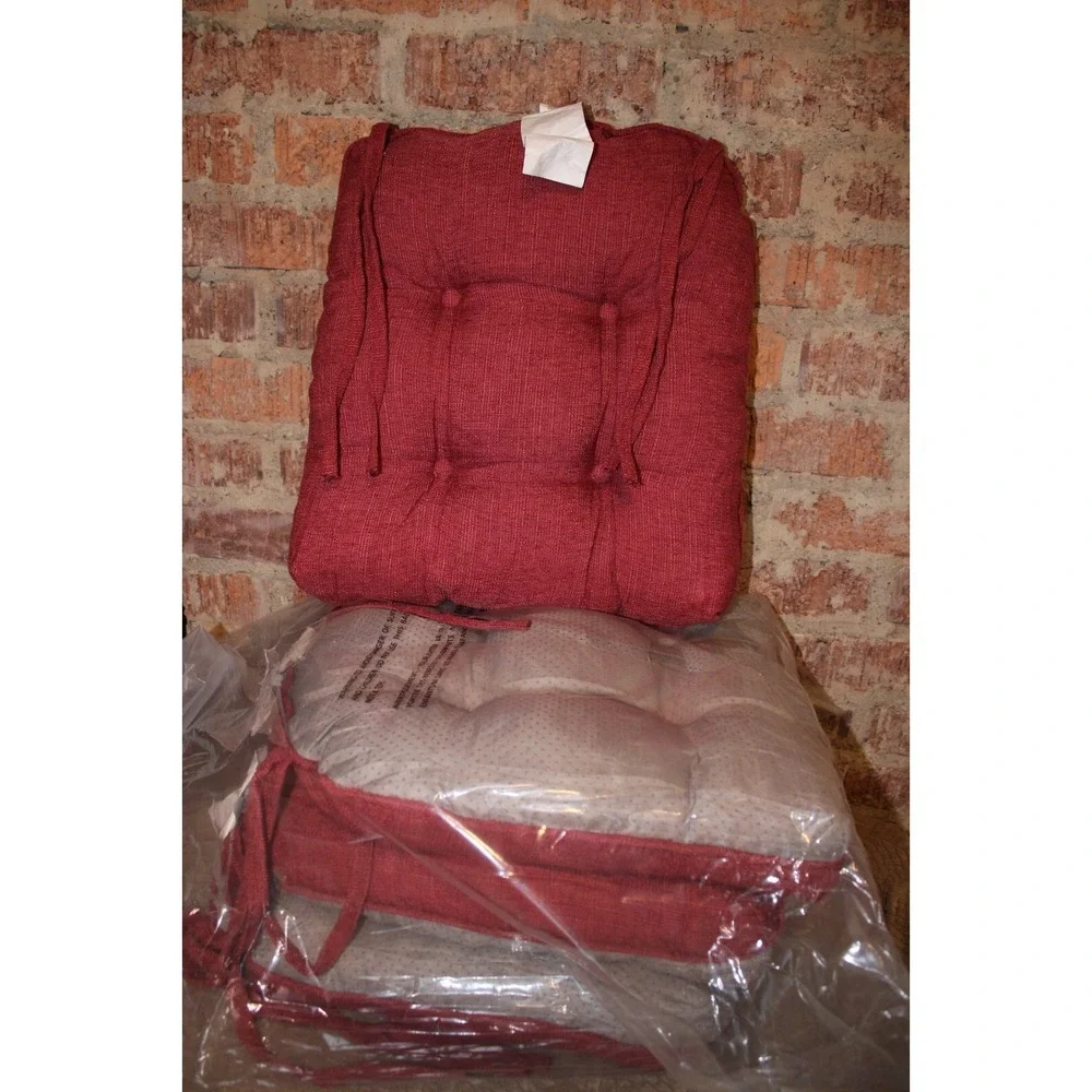 Puredown Chair Pad 15.5x15.5 Burgundy Red Tufted Non-Slip Dining Kitchen 4 Pack